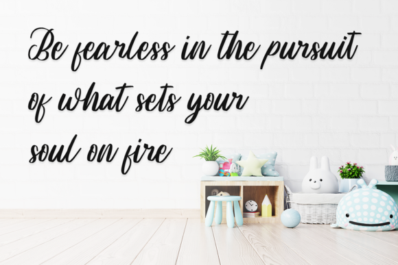 Blossoms Font - Preview 3