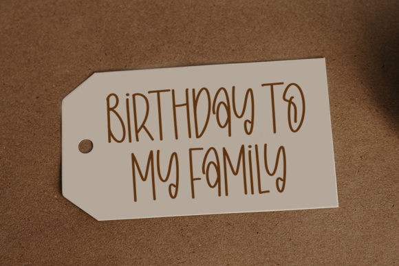 Family in Winter Font - Preview 2