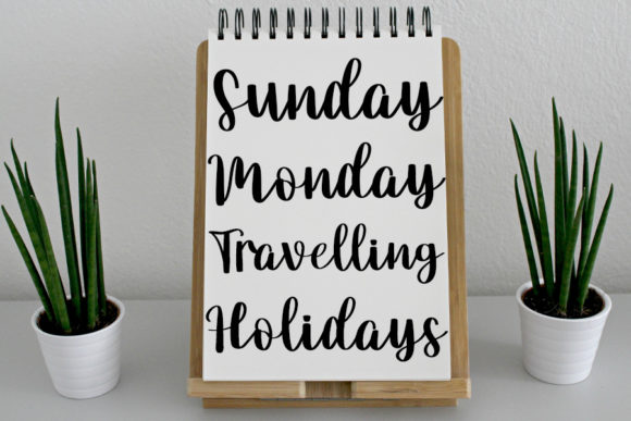 Christmas Classically Font - Preview 3