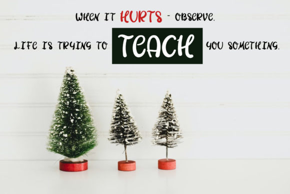 Red Claus Font PNG with transparent background - Preview 1