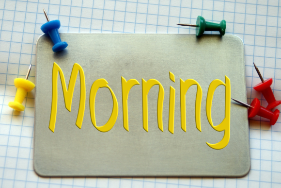 Flat White Font - Preview 1