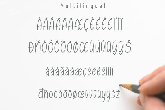 Esmonthy Font - Preview 5