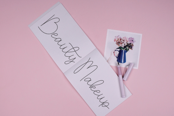 Butterly Font - Preview 2