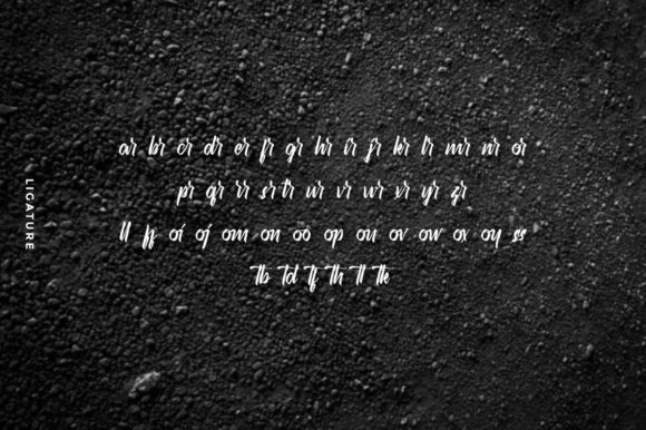 Kicktails Font - Preview 5