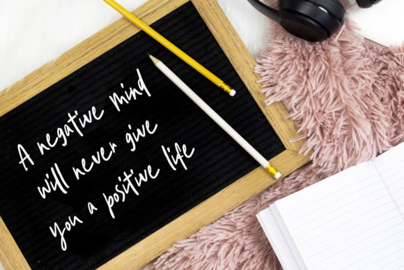 Awesome Sunday Font - Preview 5