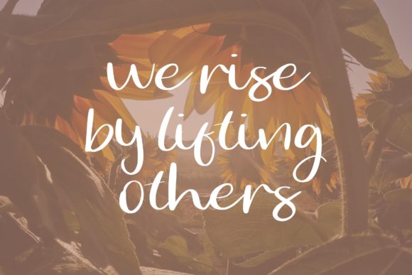 Blessing Splash Font - Preview 4