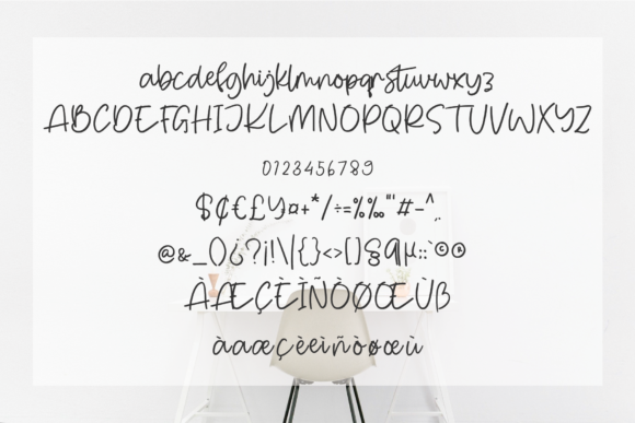 Buterfly Font - Preview 4