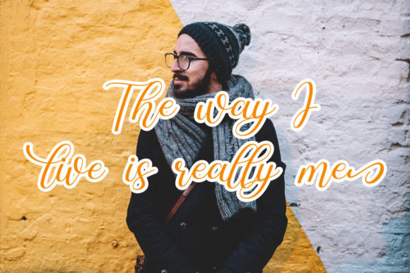 Deglamor Font - Preview 4
