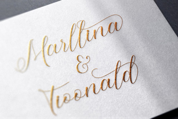 Amira Font - Preview 4