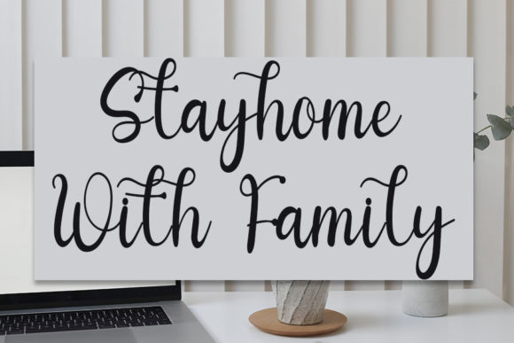 Creaming Font - Preview 4
