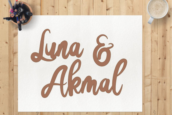 Flower Bee Font - Preview 2