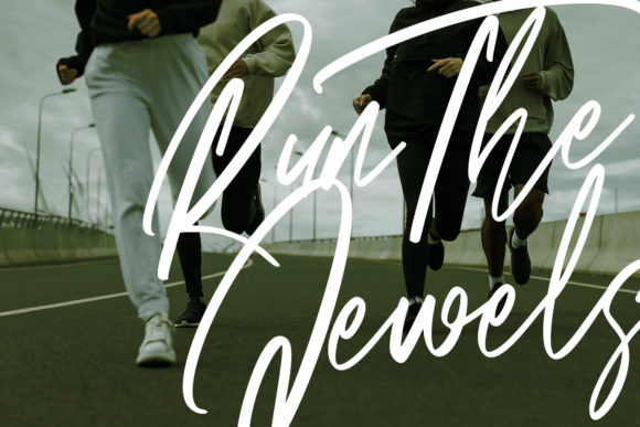 Heavenllys Font - Preview 5