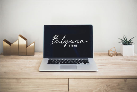 Emiliya Font - Preview 6