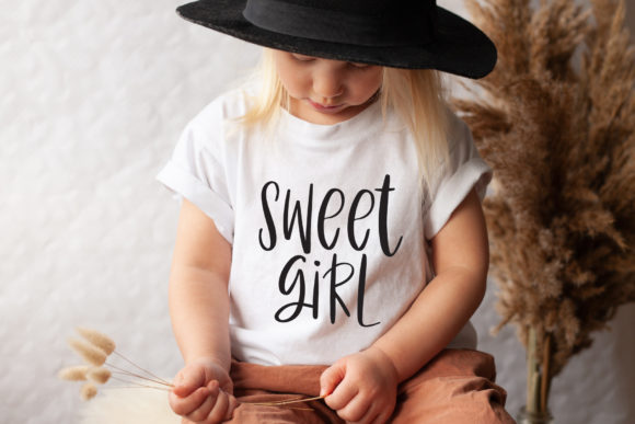 Hello Sunshine Font - Preview 1