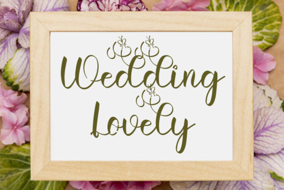 Butterfly Font - Preview 1
