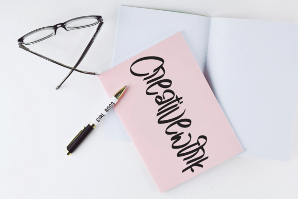 Friendlove Font - Preview 2