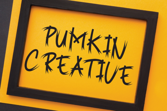 Batnight Font - Preview 3