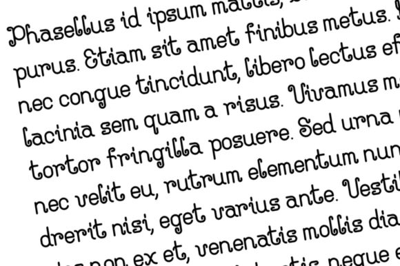 Curlittos Font - Preview 1