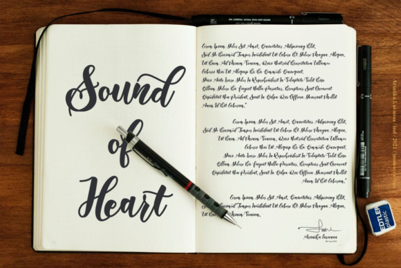 Arunika Lavanaa Font - Preview 3