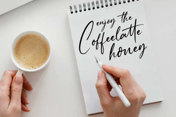 Berlione Signature Font - Preview 6