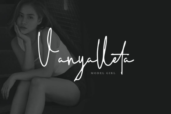 Midttone Font font preview - 3