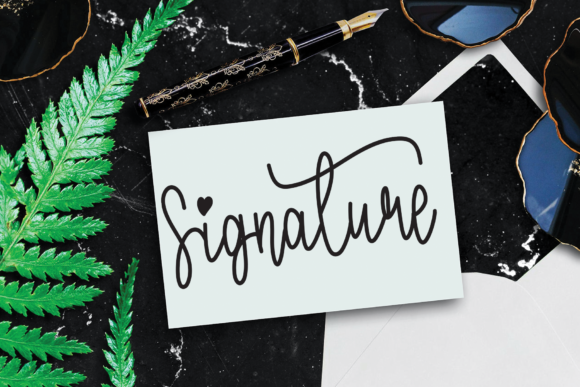 Butterfly Font - Preview 2
