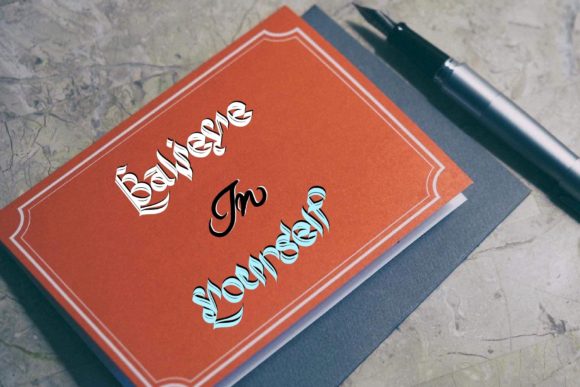 Claw White Tiger Font - Preview 3