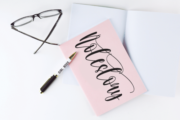 Beautiful Signature Font - Preview 3