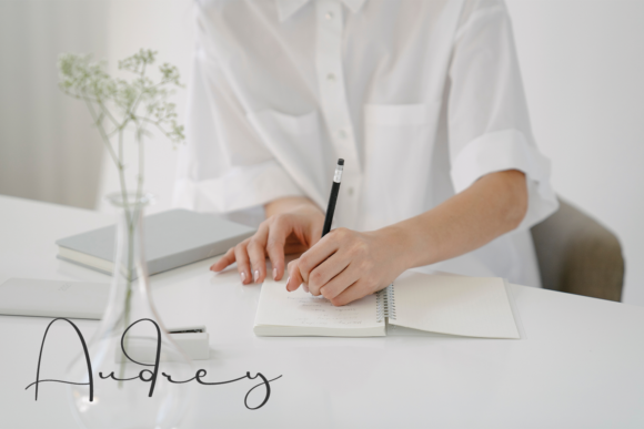 Creative Signature Font - Preview 1