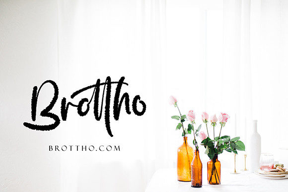Seritton Font PNG with transparent background - Preview 1