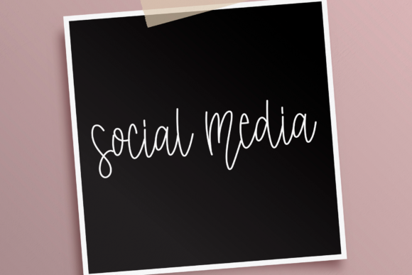 Marollyna Font PNG with transparent background - Preview 2