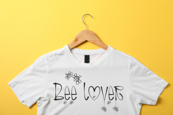 Bee Darling Font - Preview 3