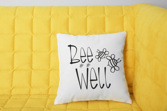 Bee Darling Font - Preview 6
