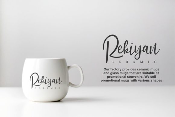 Gatshlie Script Font - Preview 4