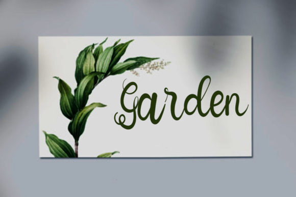Holiday Maker Font - Preview 2