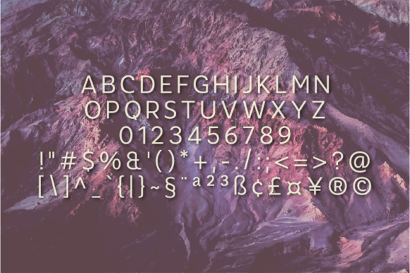 Blowey Font - Preview 1