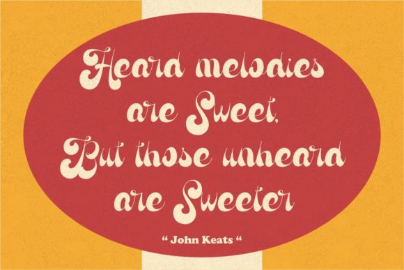 Antique Vignette Font - Preview 5