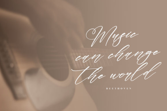 Ramanda Victoria Font PNG with transparent background - Preview 3