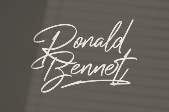 Discreates Font - Preview 3