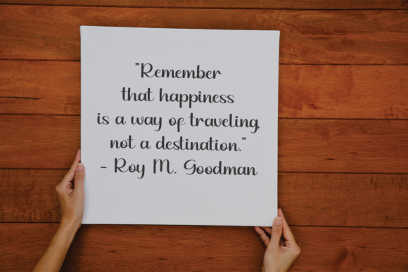 Happiness Font - Preview 3