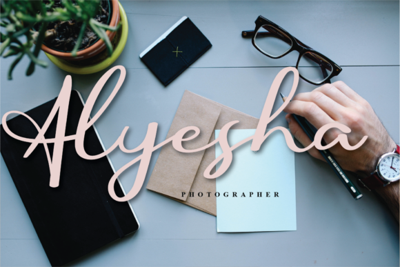 Master Holland Font font preview - 3