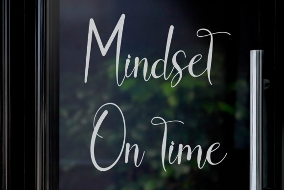 Ghostship Font - Preview 1