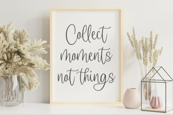 Molliena Font font preview - 1