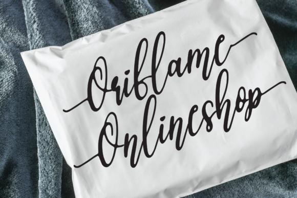 Brittani Font - Preview 3