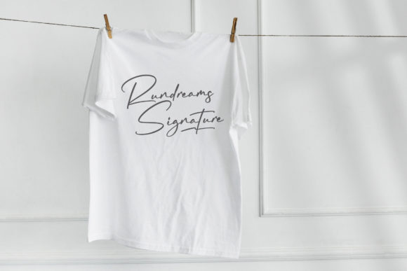Rundreams Signature Font PNG with transparent background - Preview 2