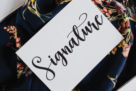 Family Font - Preview 3
