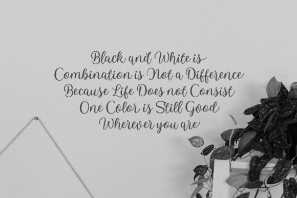 Howell Script Font PNG with transparent background - Preview 2