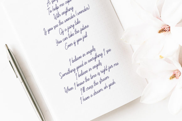 Dheynamist Font - Preview 4