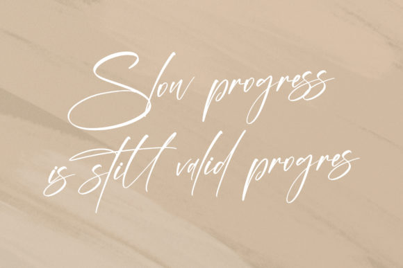 Bermingham Diamond Font - Preview 4