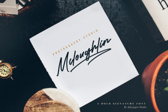 Michigan Dellaxe Font PNG with transparent background - Preview 5